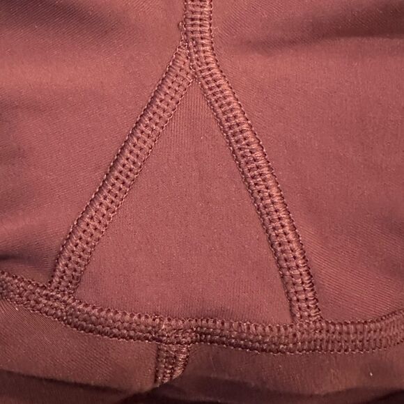 Lululemon high rise cropped tight maroon - Picture 4 of 4